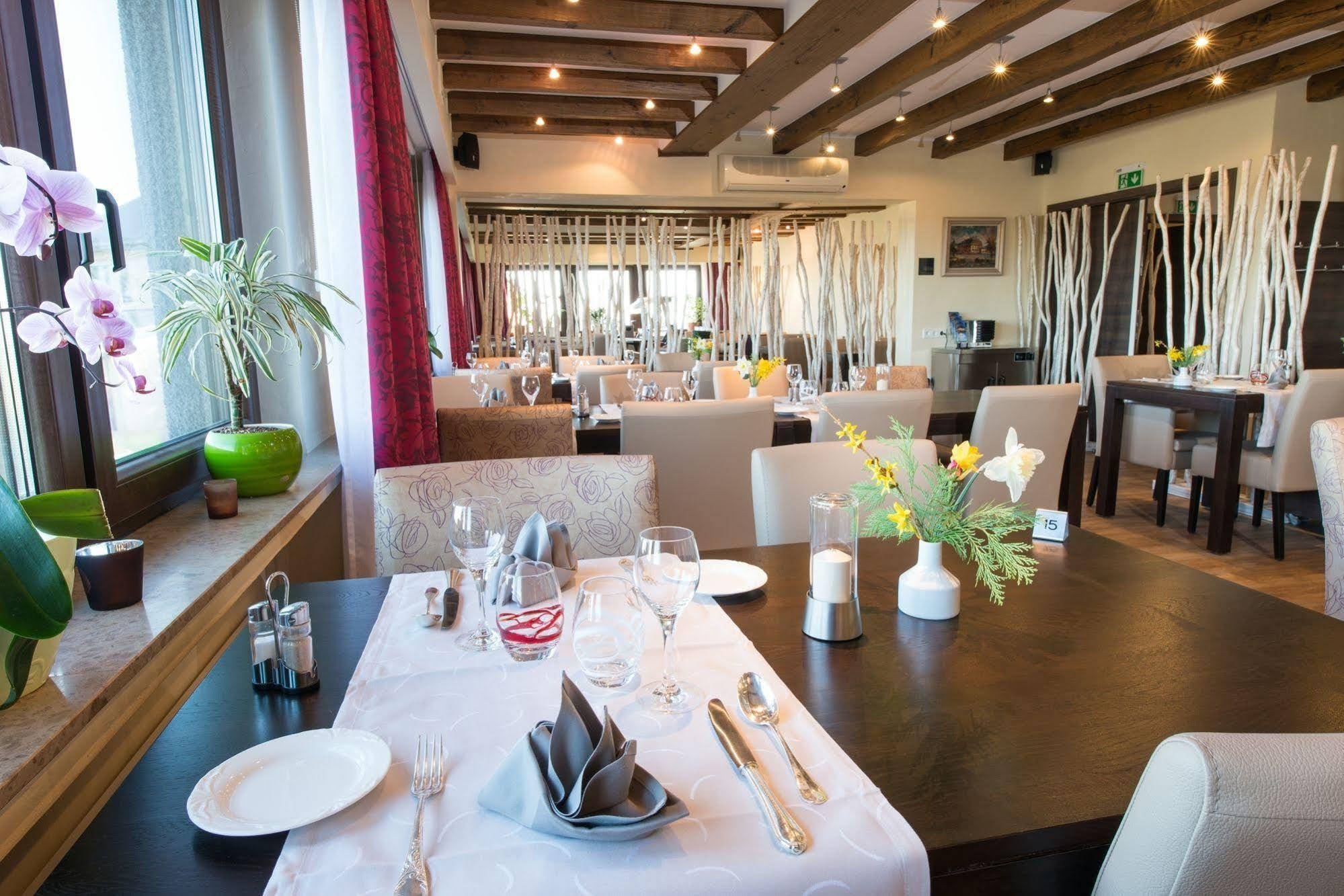 Hotel Saint Fiacre Bourscheid Zewnętrze zdjęcie