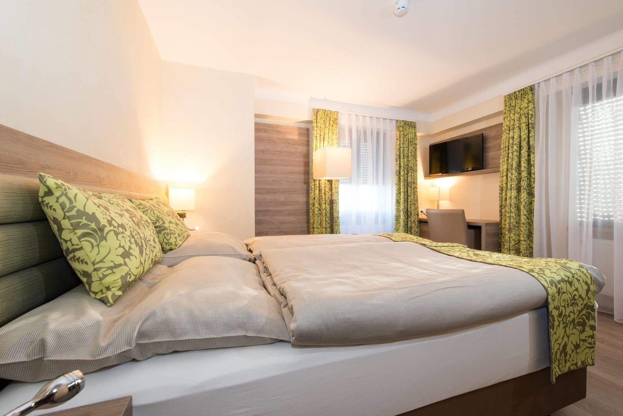 Hotel Saint Fiacre Bourscheid Zewnętrze zdjęcie