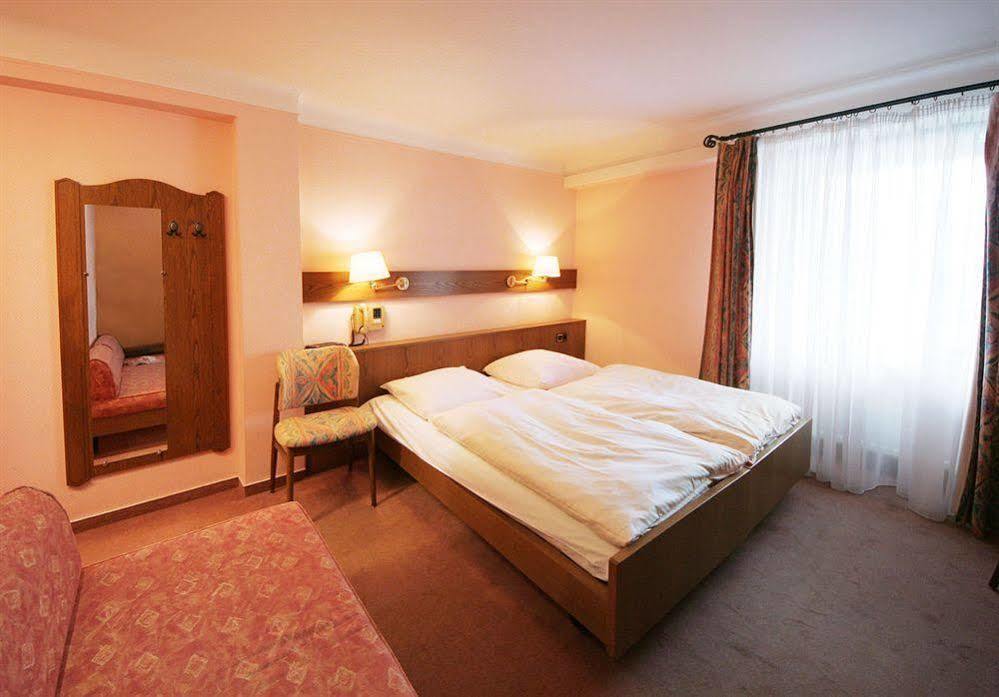 Hotel Saint Fiacre Bourscheid Zewnętrze zdjęcie